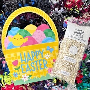 🆕American Greetings Easter “Basket” Gift Bag With Scented Shredded Paper